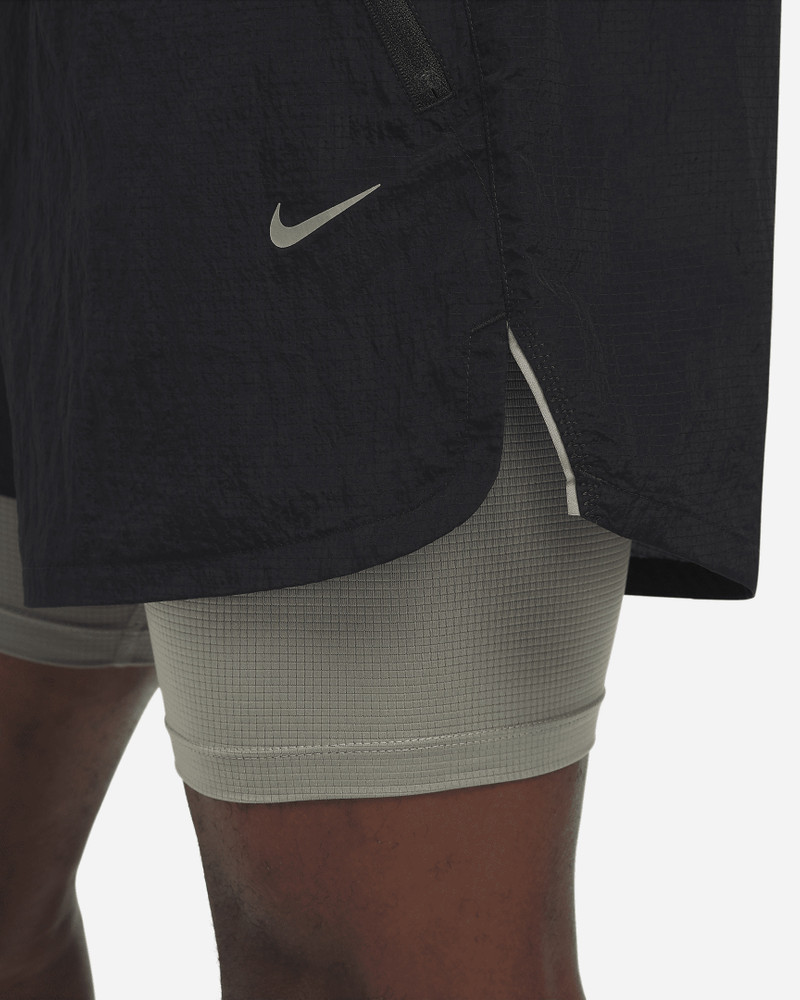 Nike Stride Running Division Men's 5" Dri-FIT Water-Repellent 2-in-1 Running Shorts 5