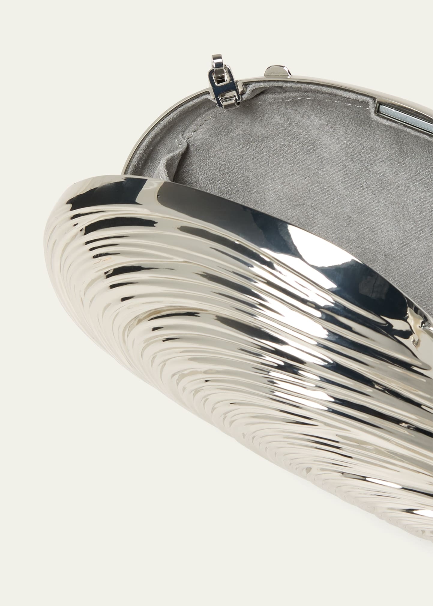 Bridget Metal Oyster Shell Clutch Bag - 4