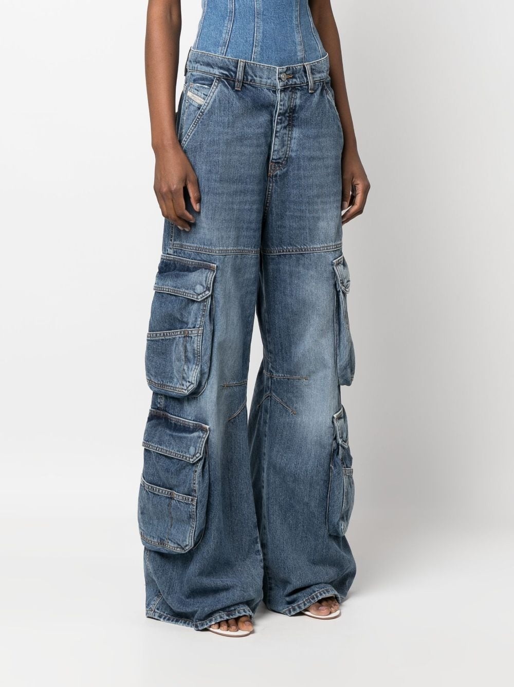 mid-rise cargo jeans - 3