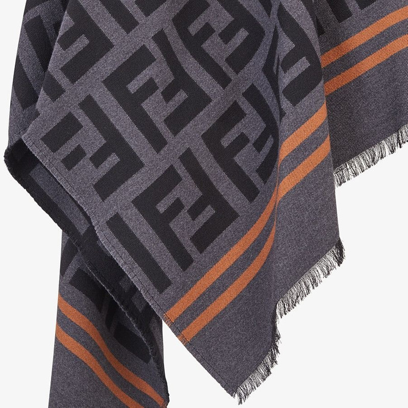 Poncho in black wool and silk 3