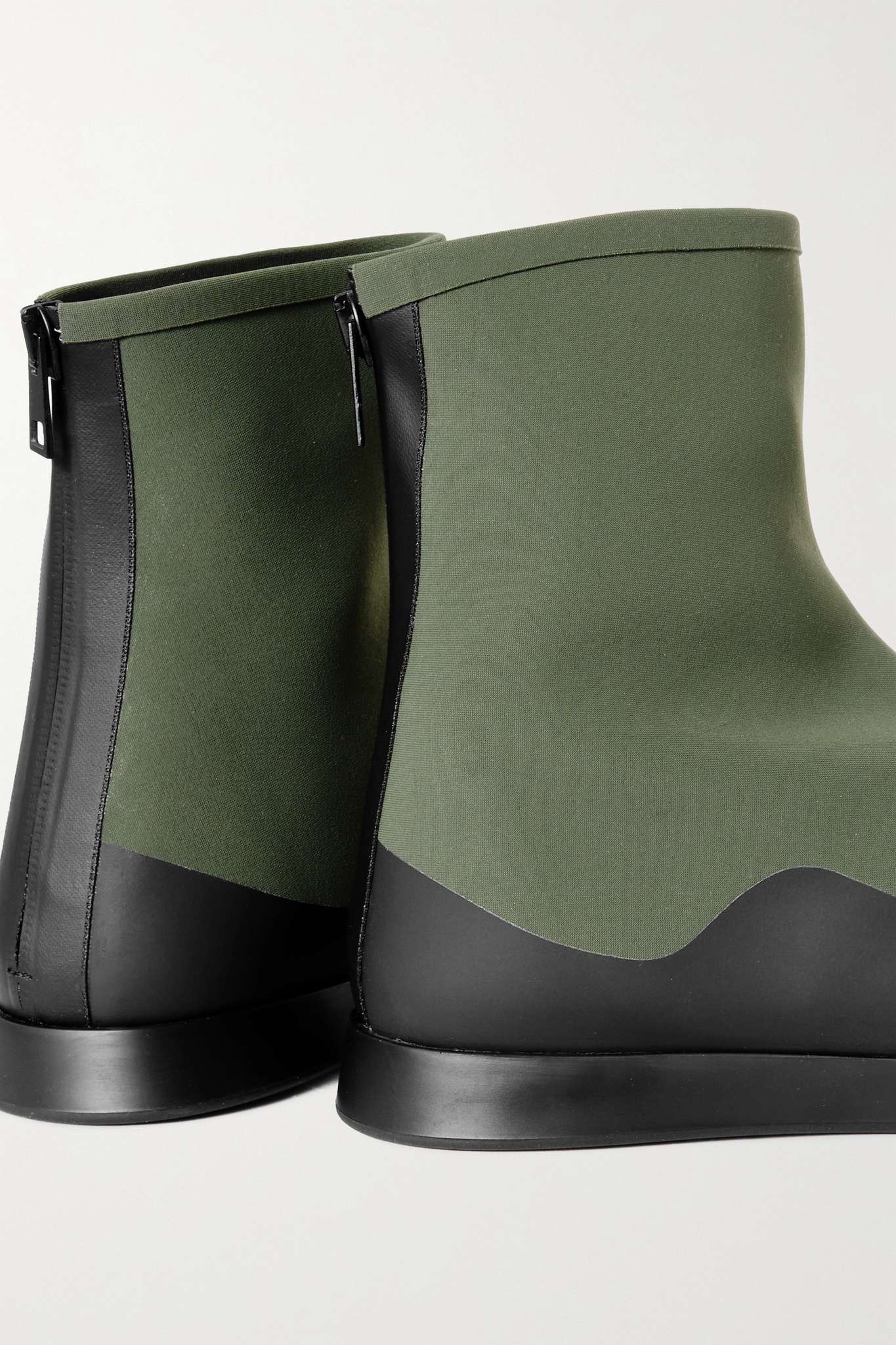 Rubber-trimmed scuba ankle boot - 4