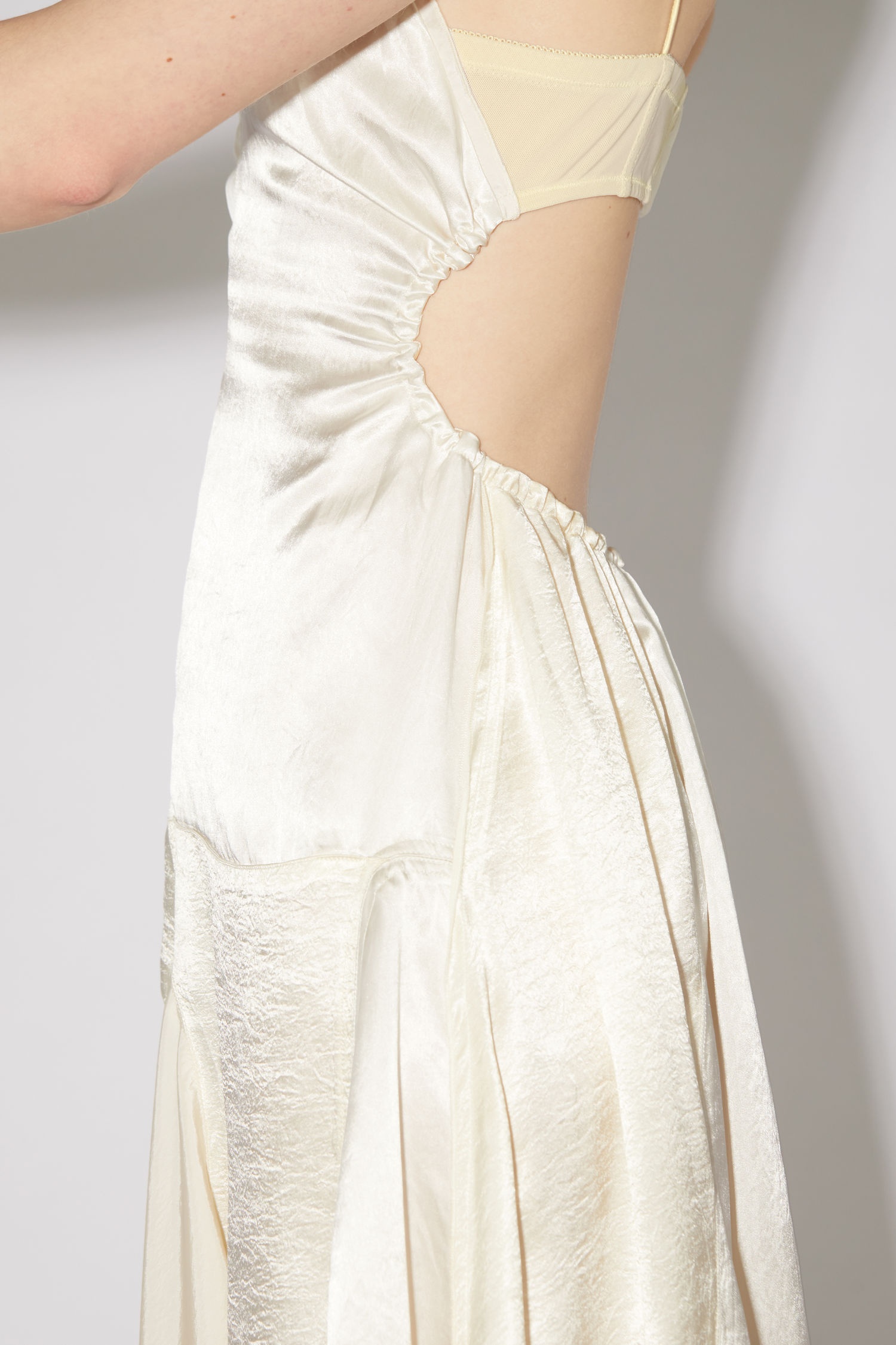 Hammered satin dress - Ecru beige - 5