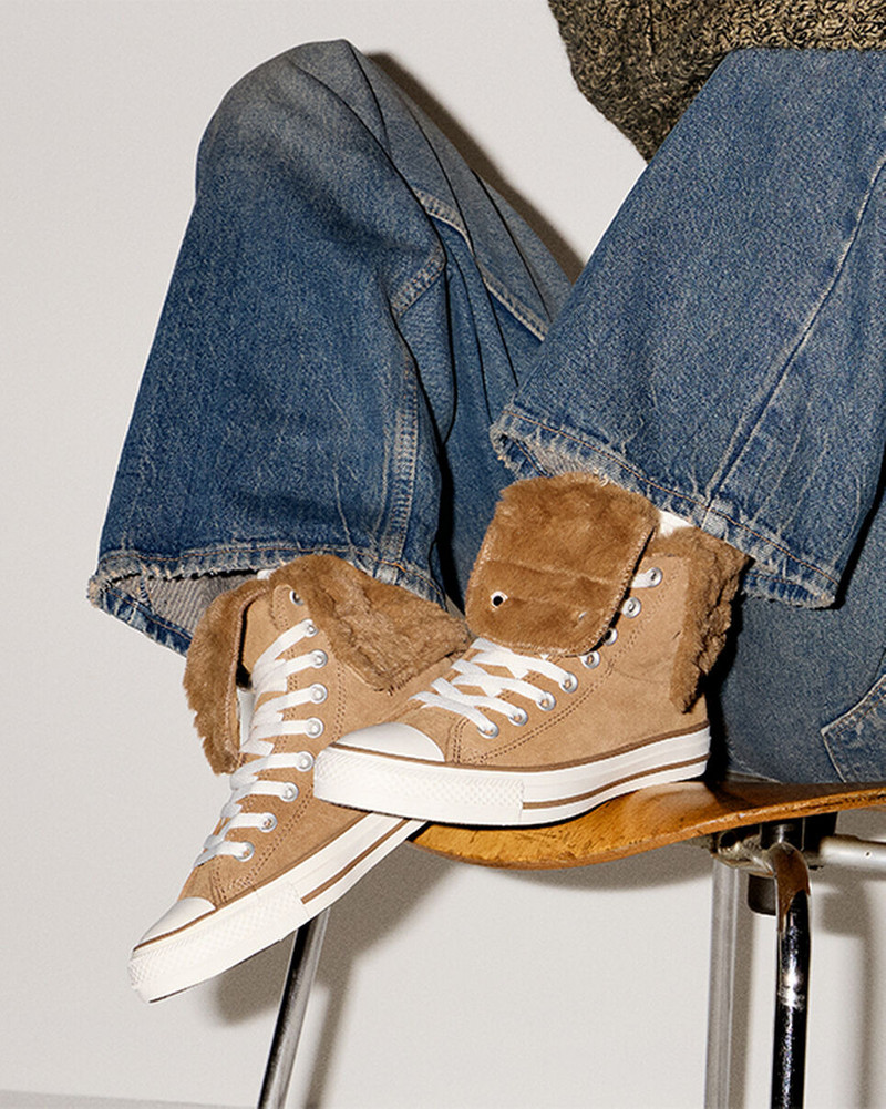 Chuck Taylor All Star Fold Over XHi Faux Fur 11