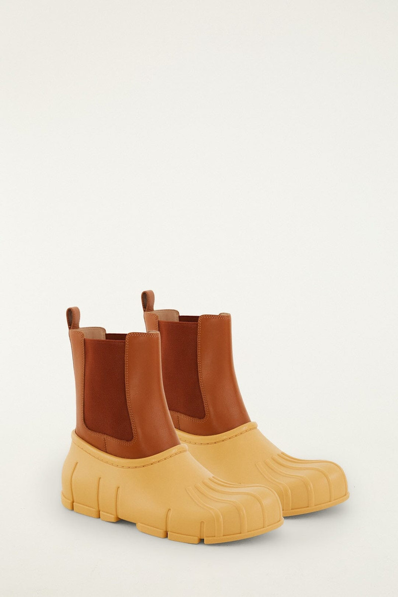 FARM RIO Butter Yellow Monstera Rain Chelsea Boot outlook