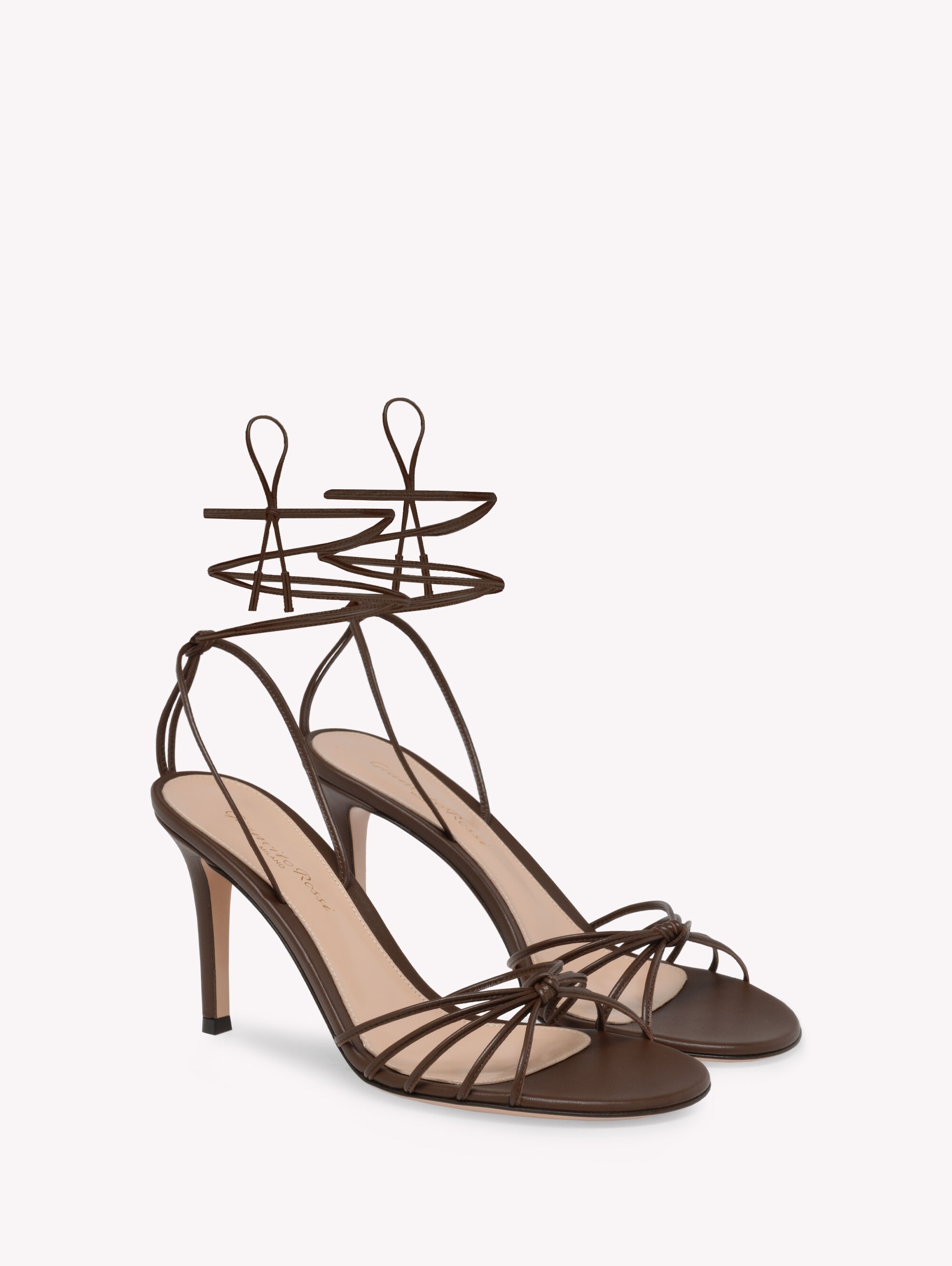 GWYNETH 85 - 2