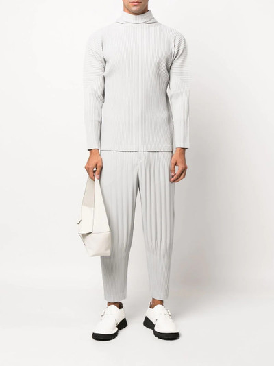 ISSEY MIYAKE pleated tapered trousers outlook