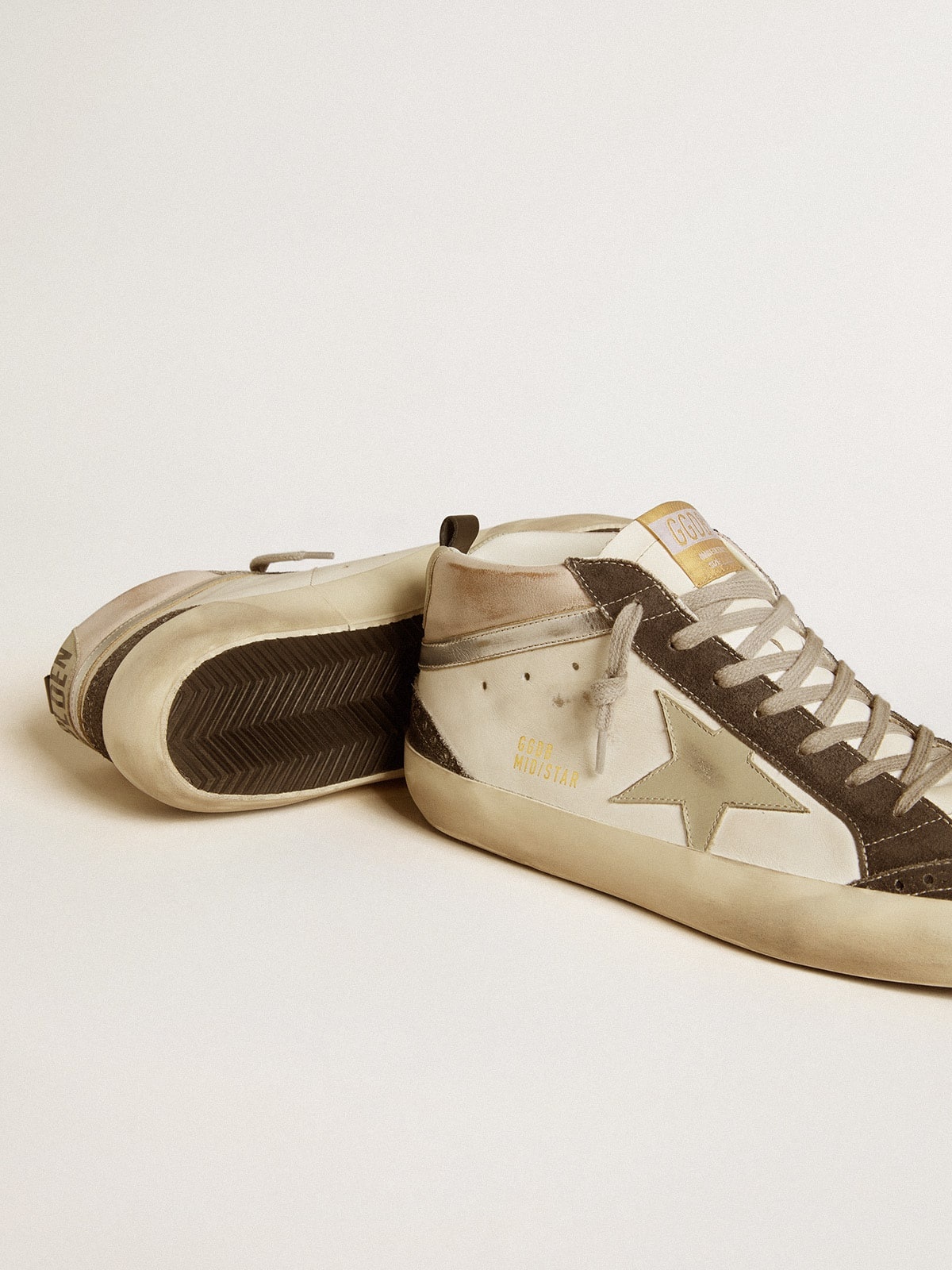 Mid Star with gray leather star and metallic silver leather flash - 3