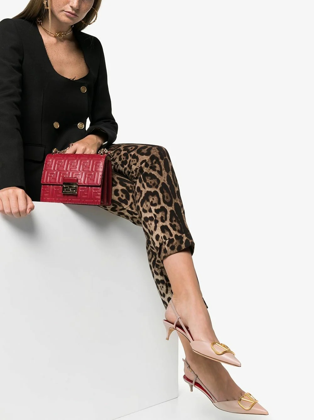 VLOGO pumps - 2