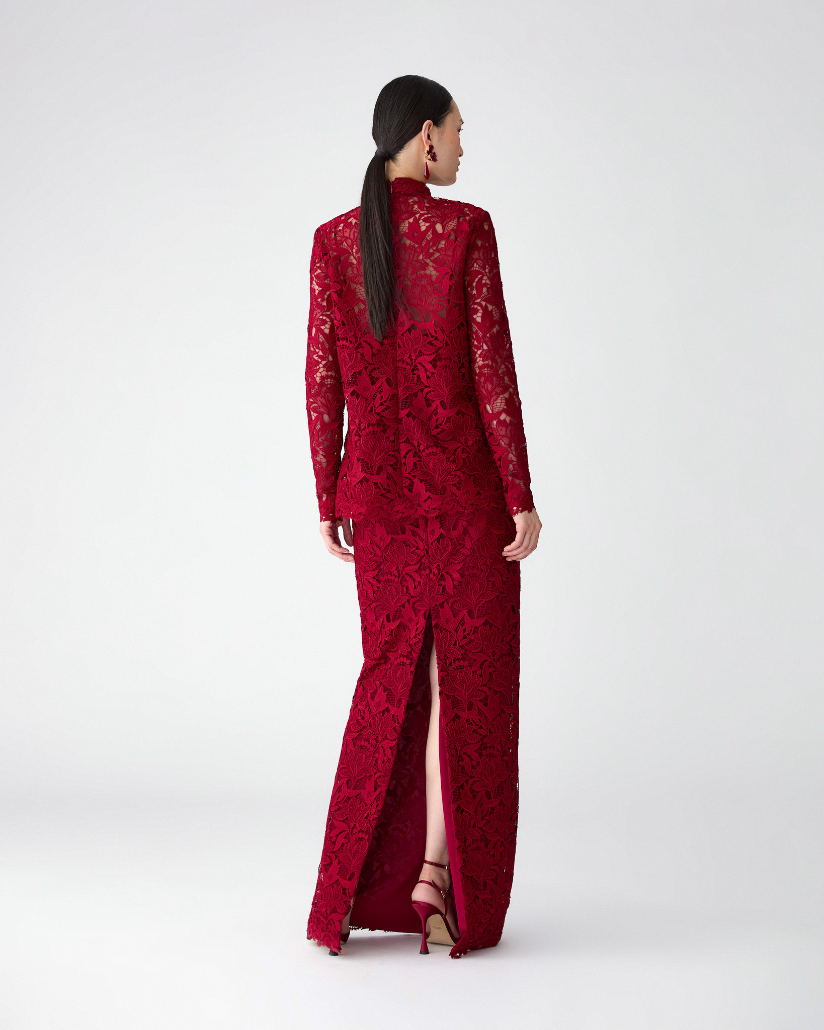 Tulip-Embroidered Lace Top - 3