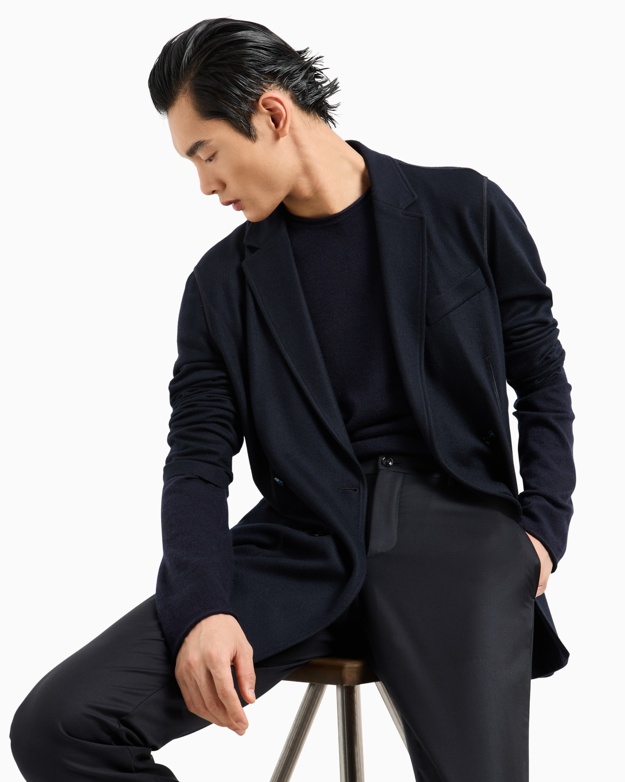 Icon double-breasted jacket in fulled cashmere interlock - 6