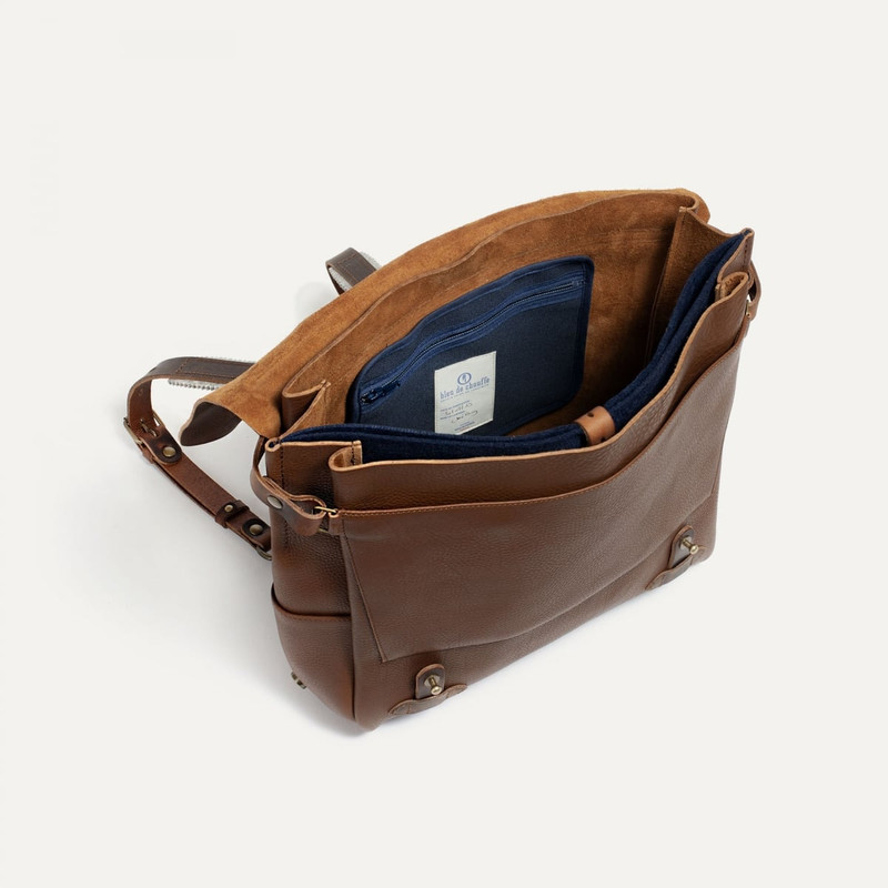 ECLAIR L POSTMAN BAG  -  AMBER BROWN 4