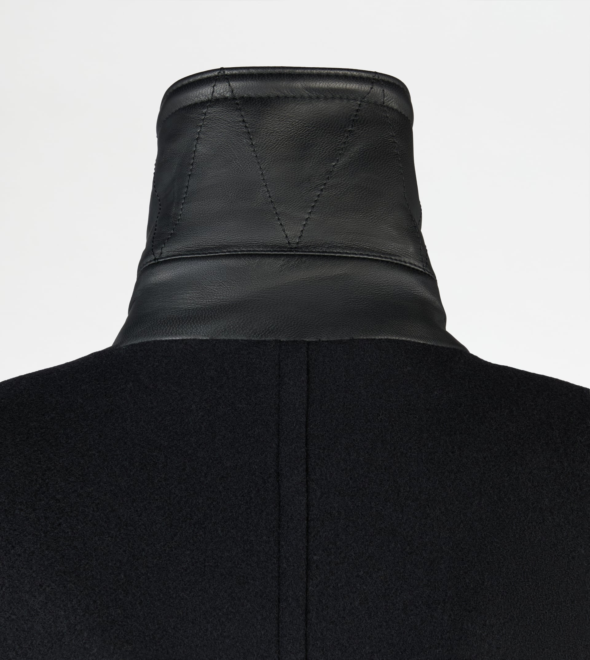 COAT IN WOOL - BLACK - 8