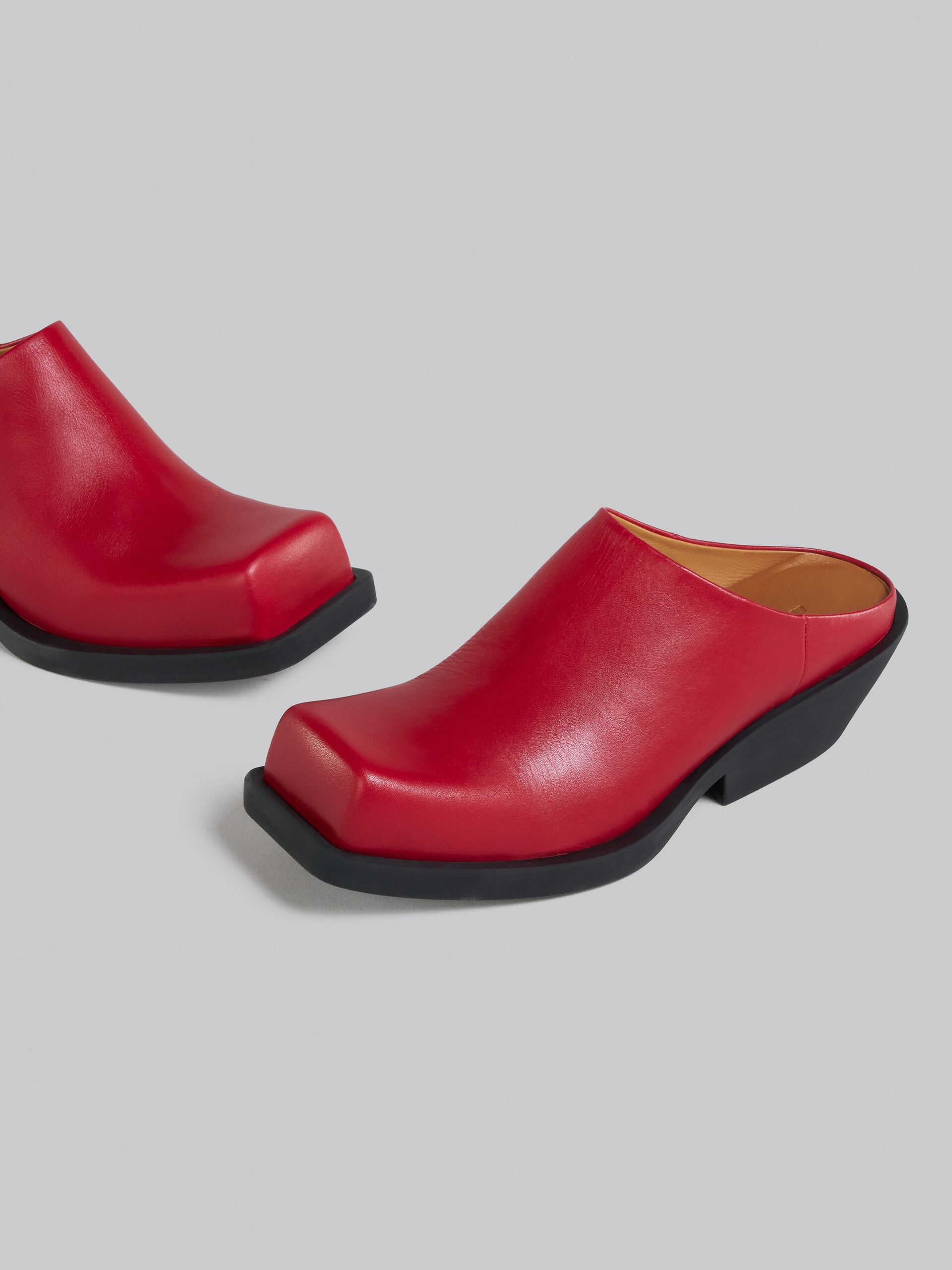 RED LEATHER SABOT - 5