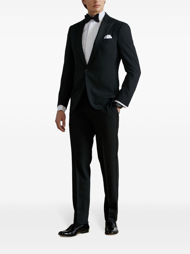 Ralph Lauren Gregory suit outlook