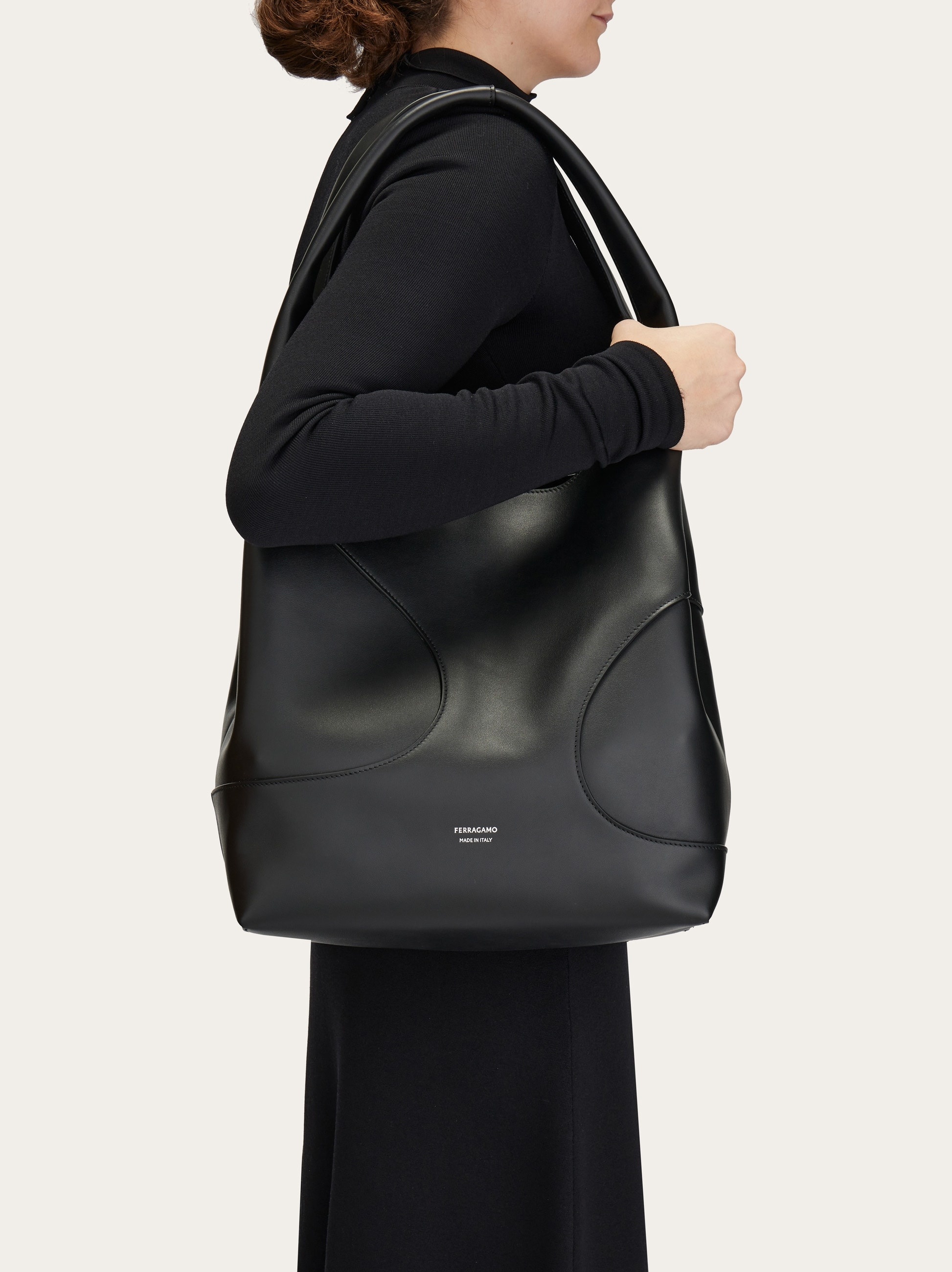 Hobo bag with cut-out detailing - 2