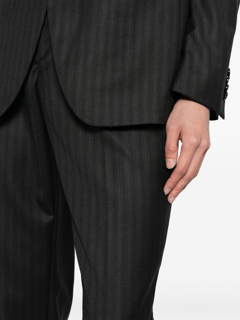 Feeling suit 6