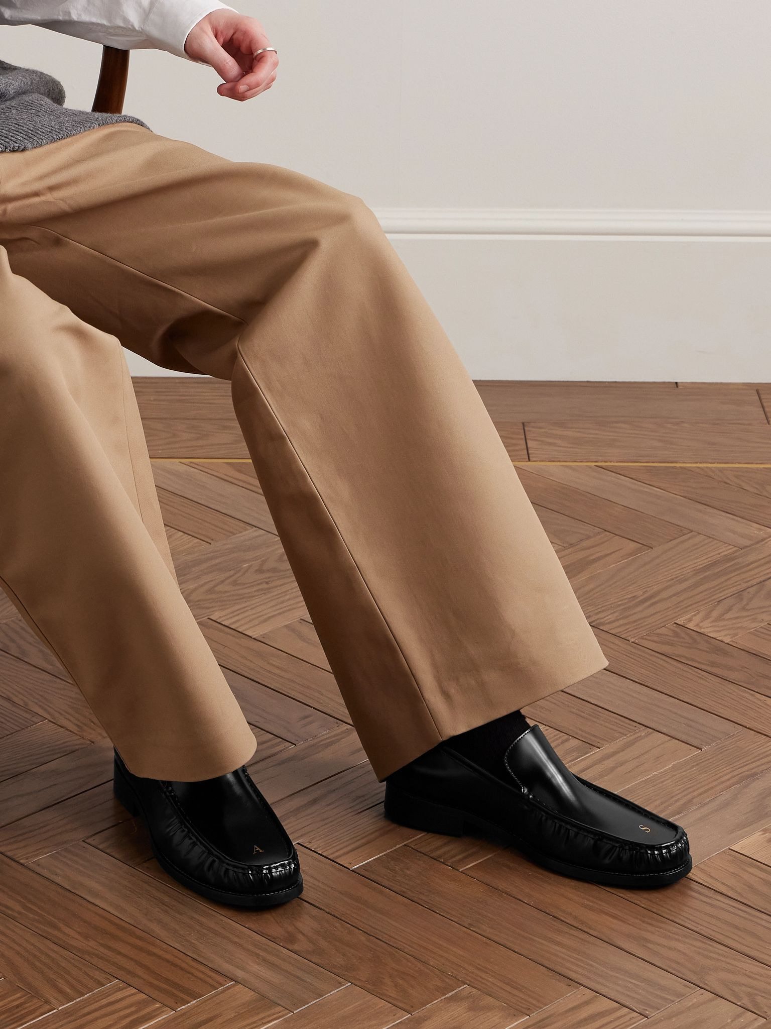 Logo-Print Glossed-Leather Loafers Black - 2
