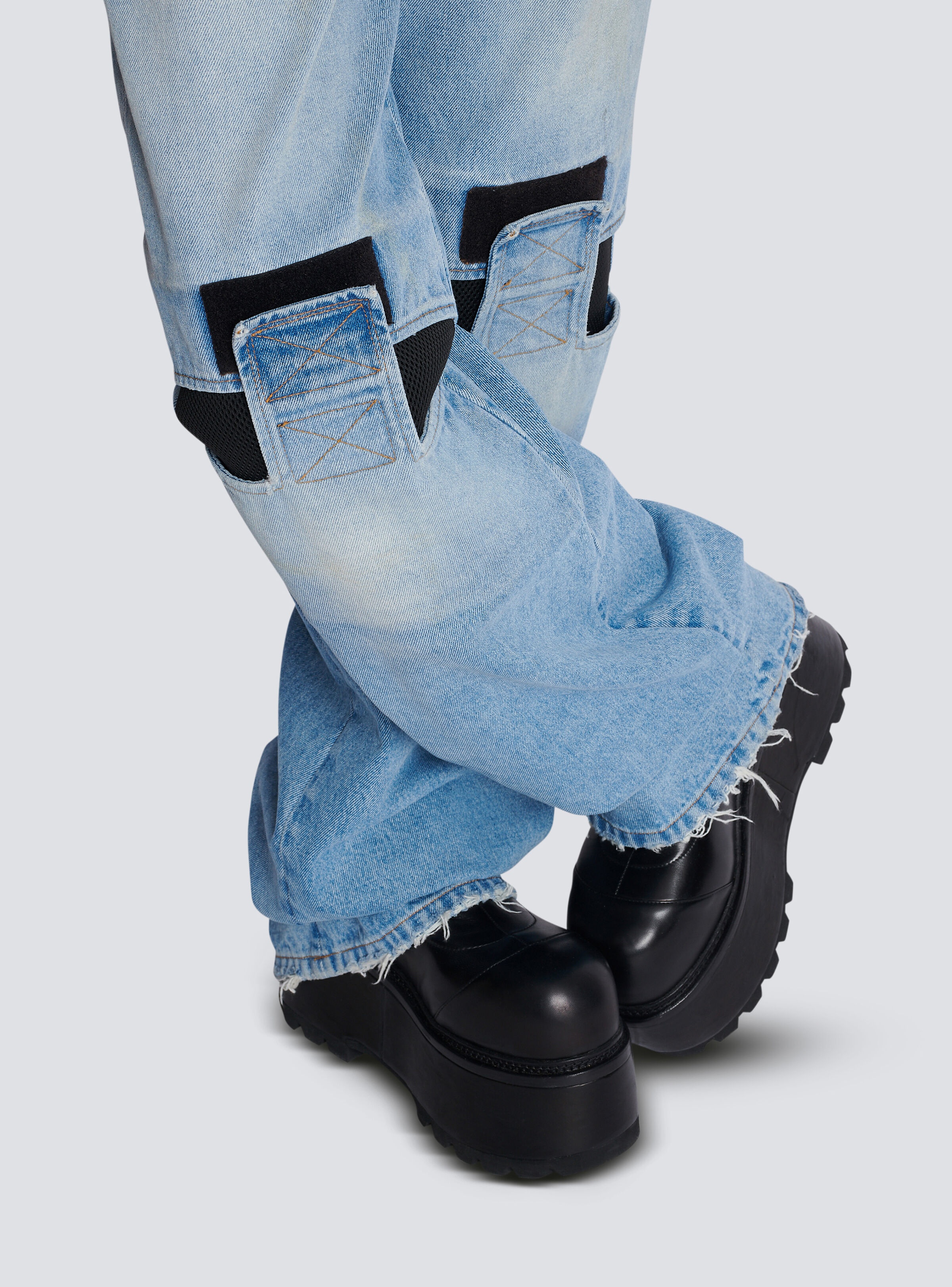 Wide-leg jeans with technical yoke - 8