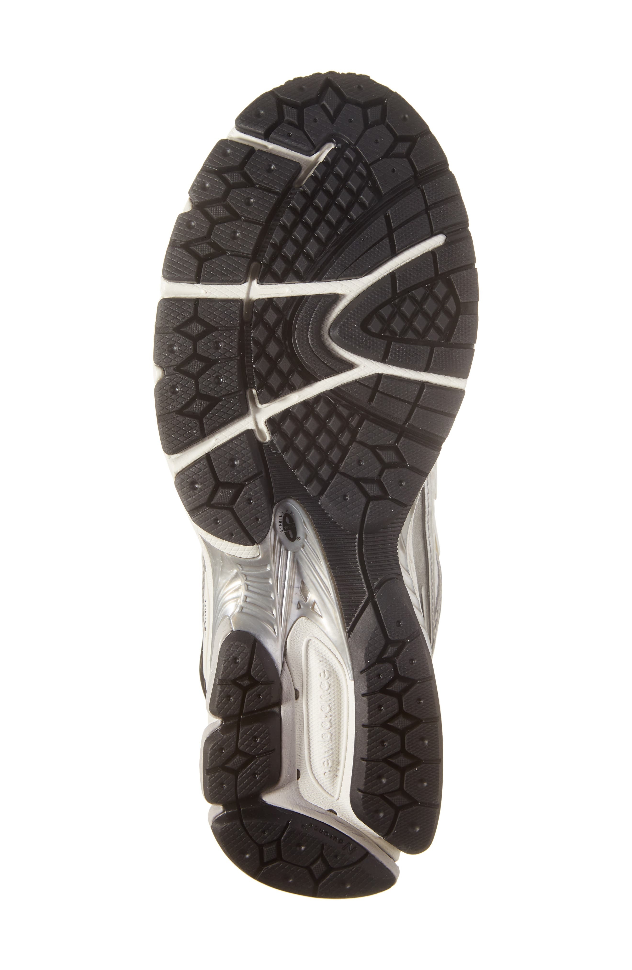 New Balance Gender Inclusive 1906R Running Shoe in Silver Metallic/Black at Nordstrom - 6