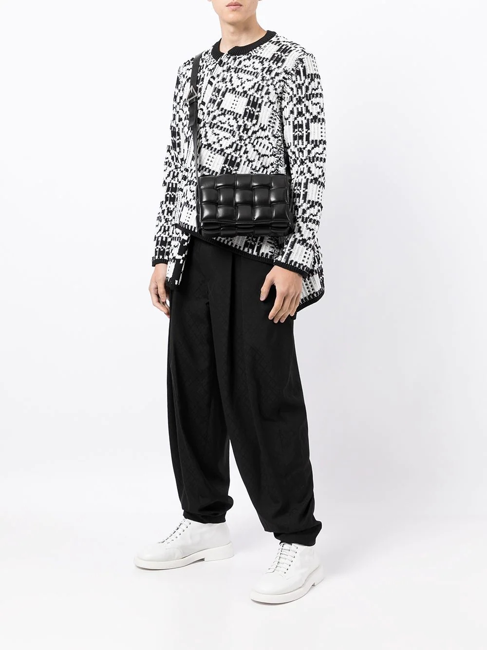 geometric-pattern pleated trousers - 2