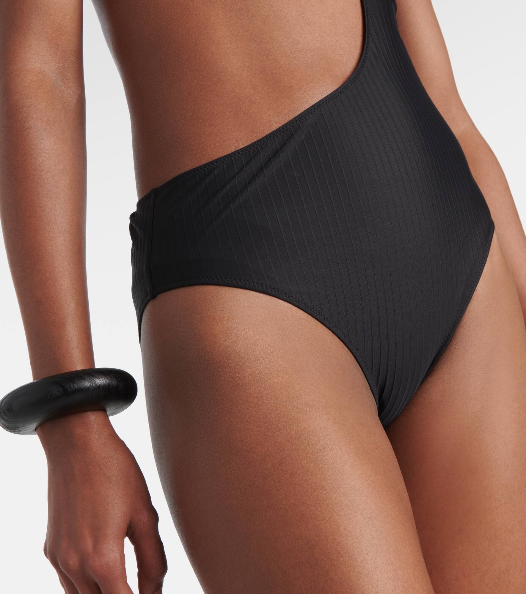 Cutout swimsuit - 6