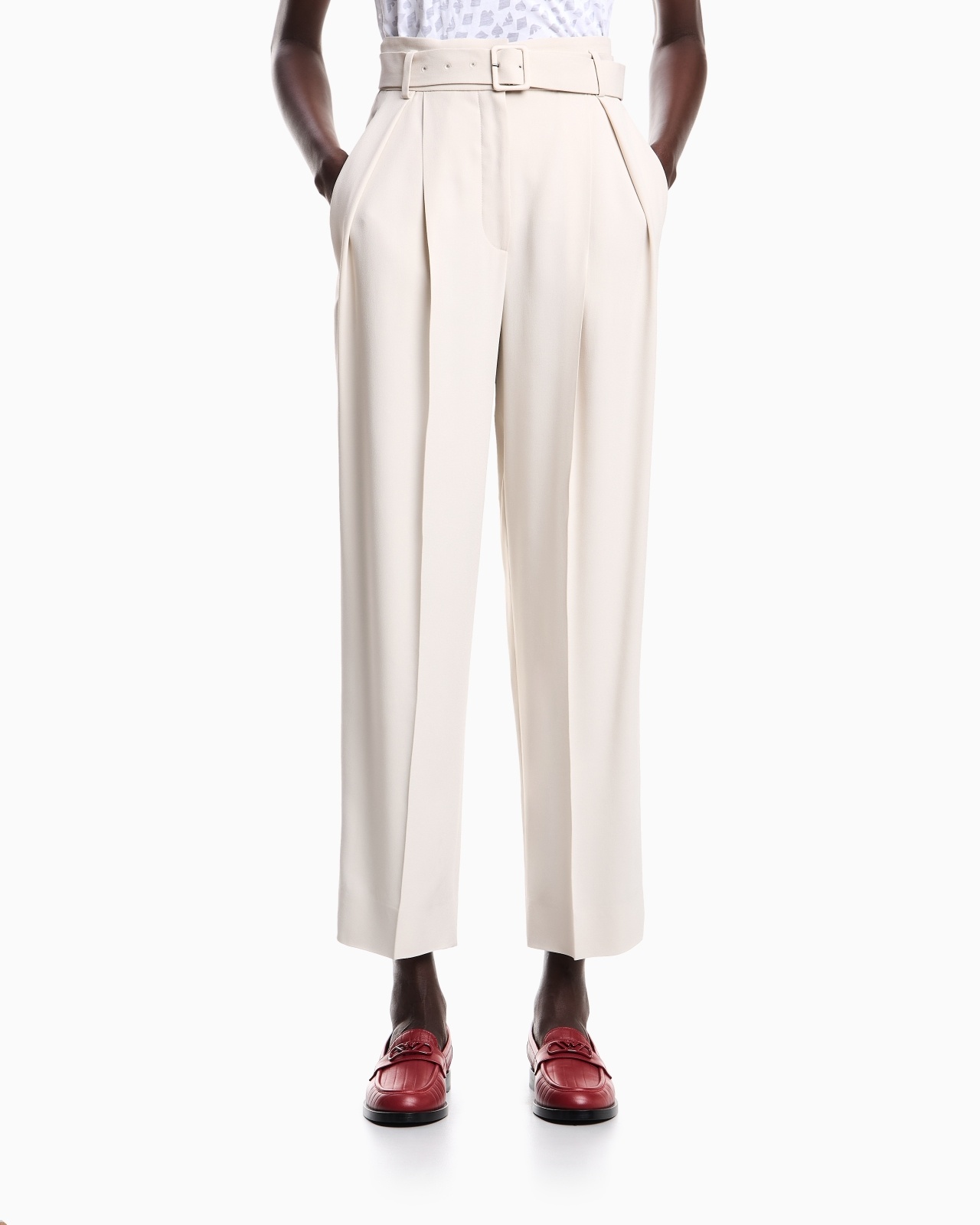 ENVERS SATIN TROUSERS WITH PLEATS AND BELT - 4