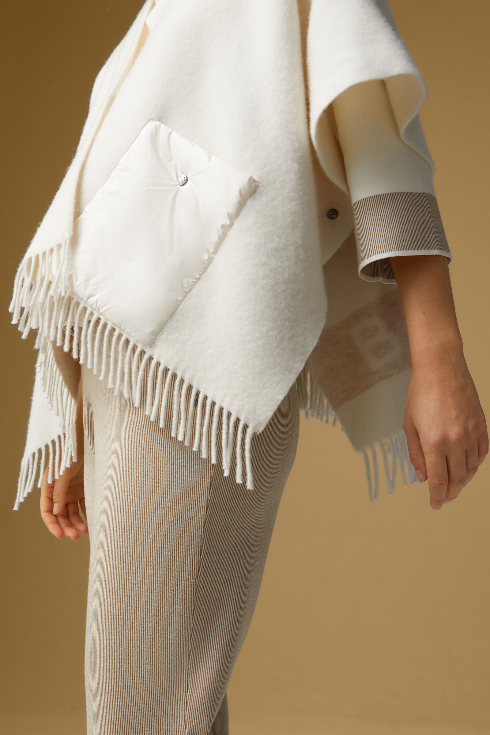 Nancie poncho in Off-white 5