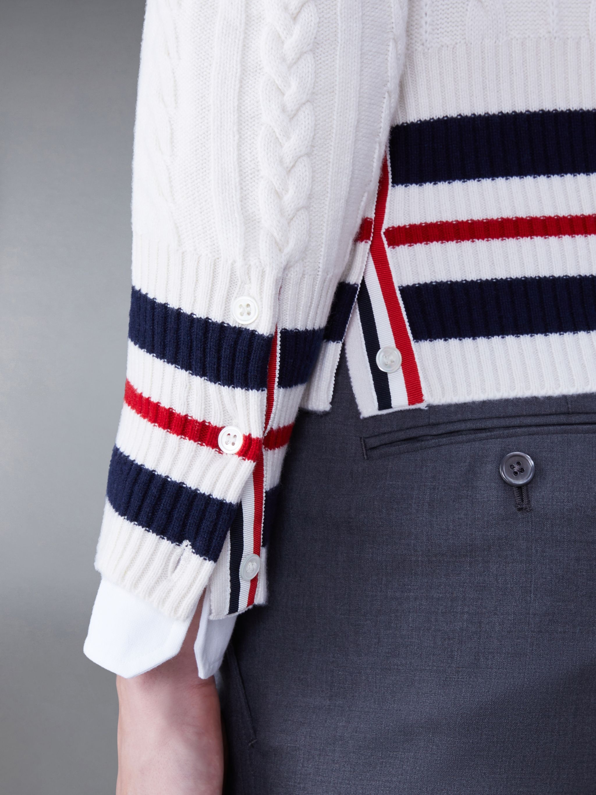 Cashmere Cable Classic V-Neck Pullover - 5