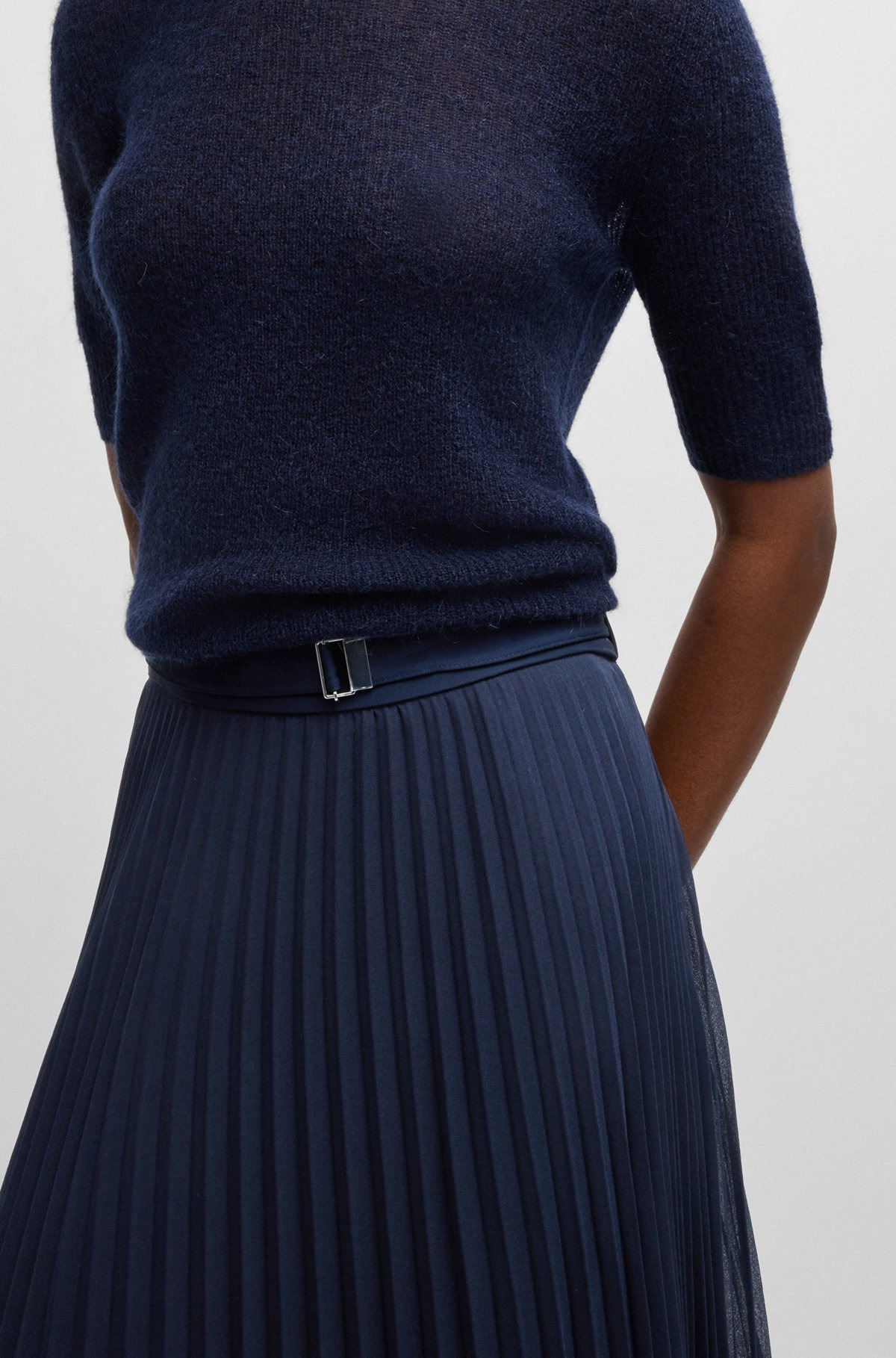 BELTED SKIRT IN PLISSÉ CREPE - 5