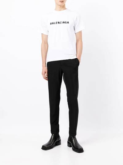 BALENCIAGA logo-print small-fit T-shirt outlook