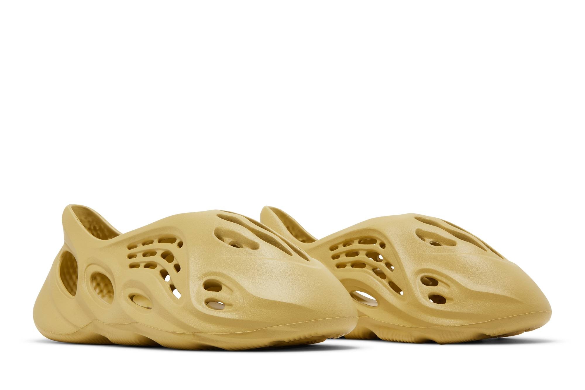 Yeezy Foam Runner 'Sulfur' - 8