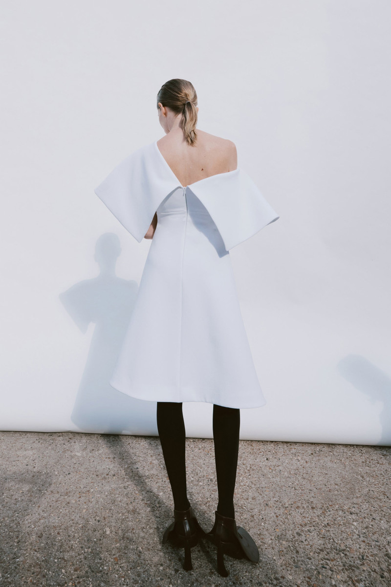 A.W.A.K.E. MODE BIG COLLAR DRESS WHITE outlook