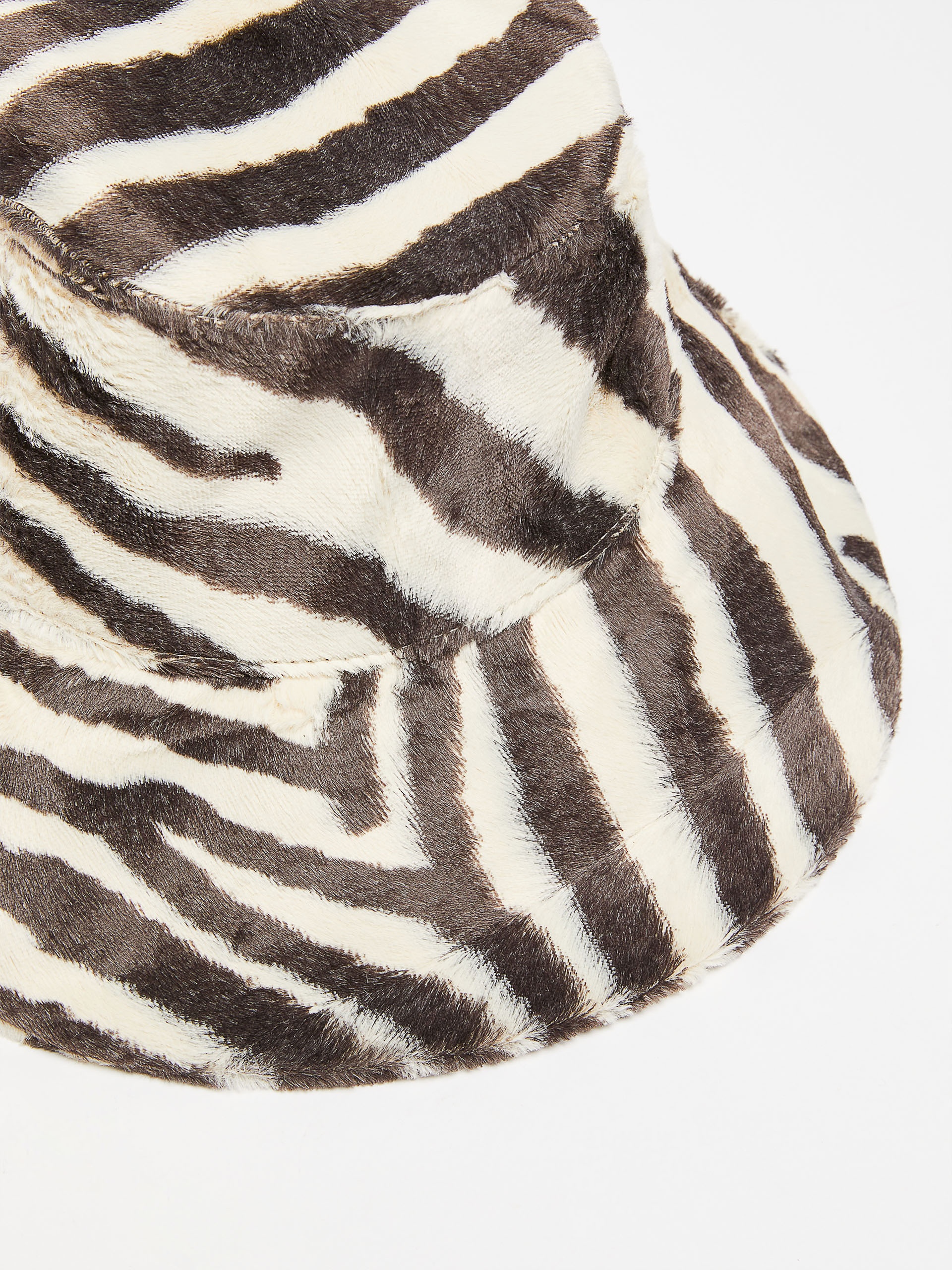 STREET Pony hair-look fabric hat - 2