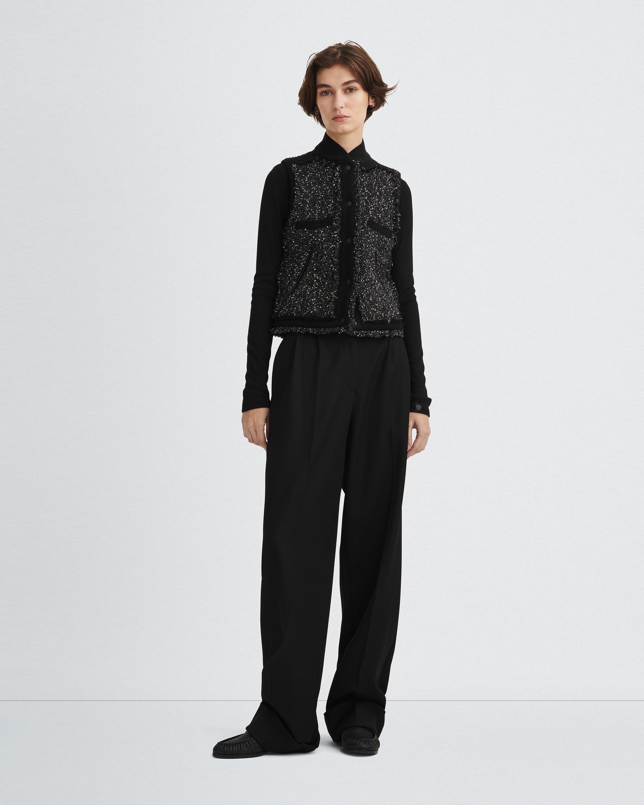 Judith Tweed Vest
Classic Fit - 2