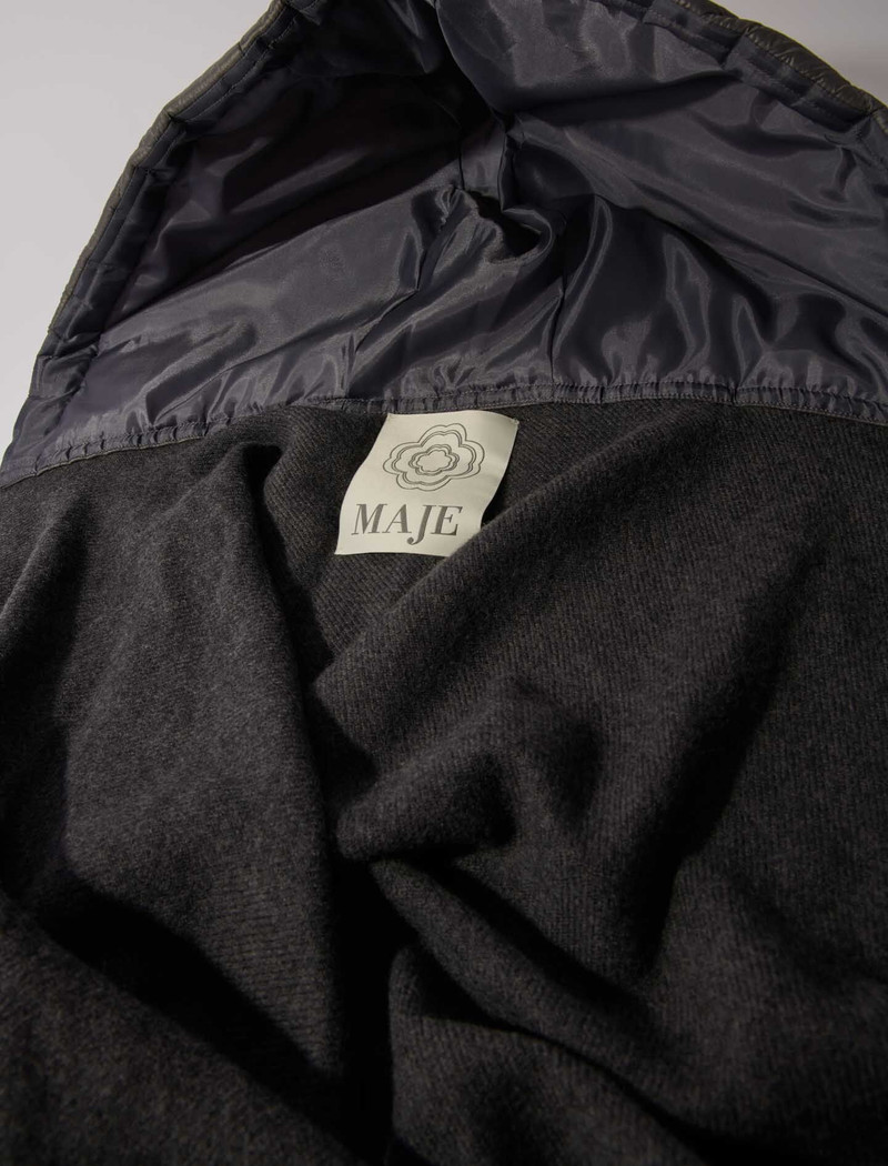 Hooded wool poncho 6