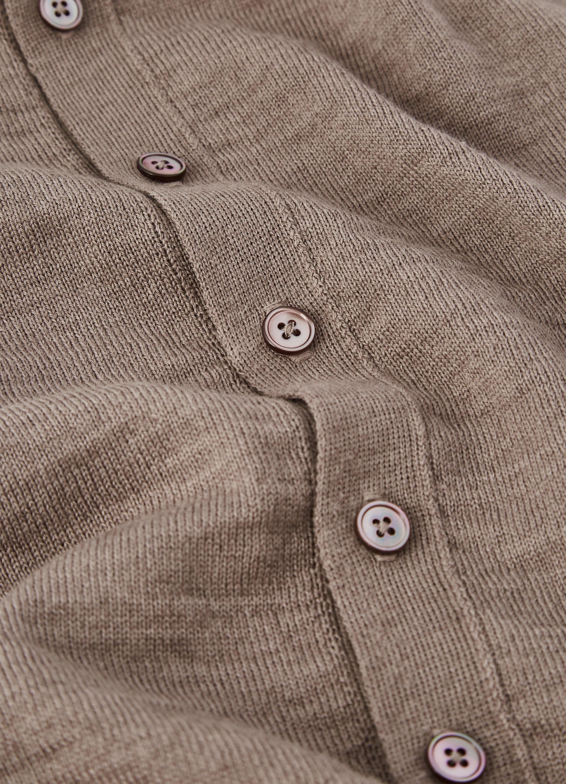 BUTTONED SNOOD
MERINO BLEND - 4