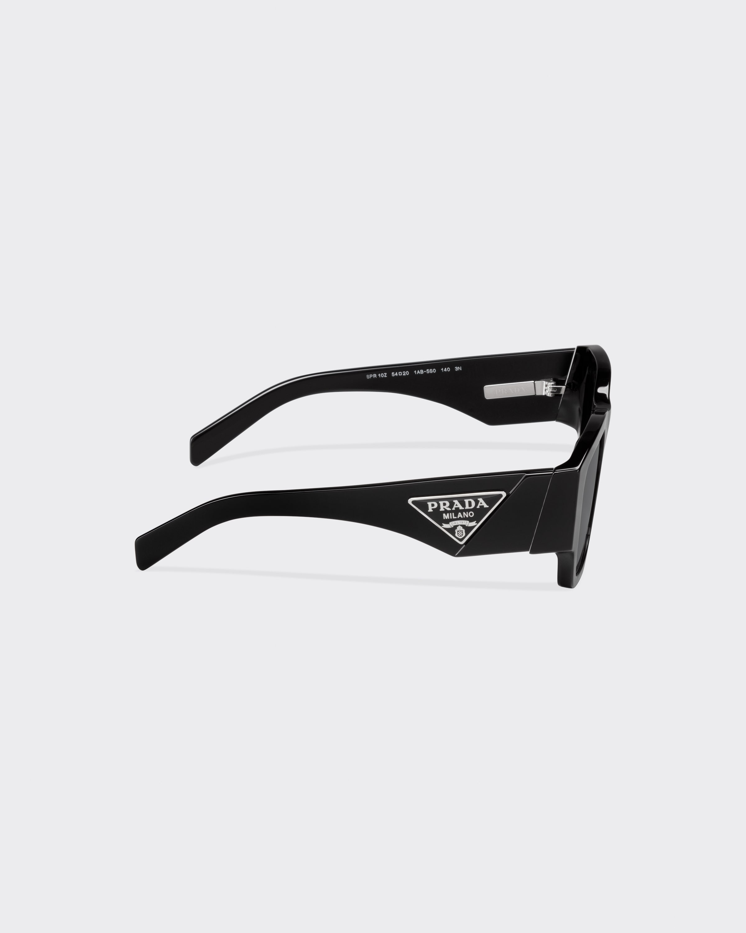 Sunglasses with triangle logo - 4