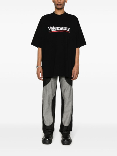 VETEMENTS logo-print cotton T-shirt outlook