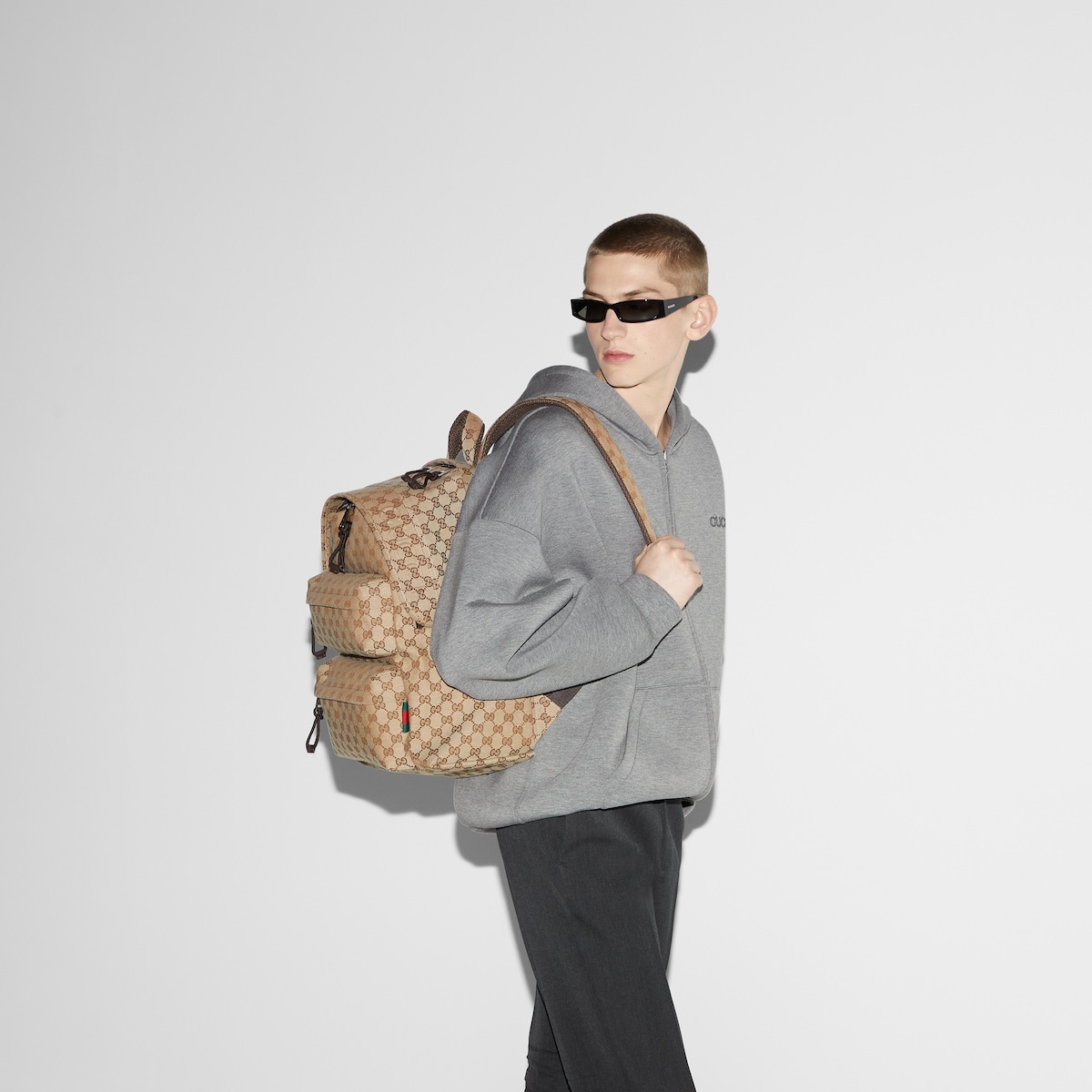 Medium backpack with Gucci logo - 3