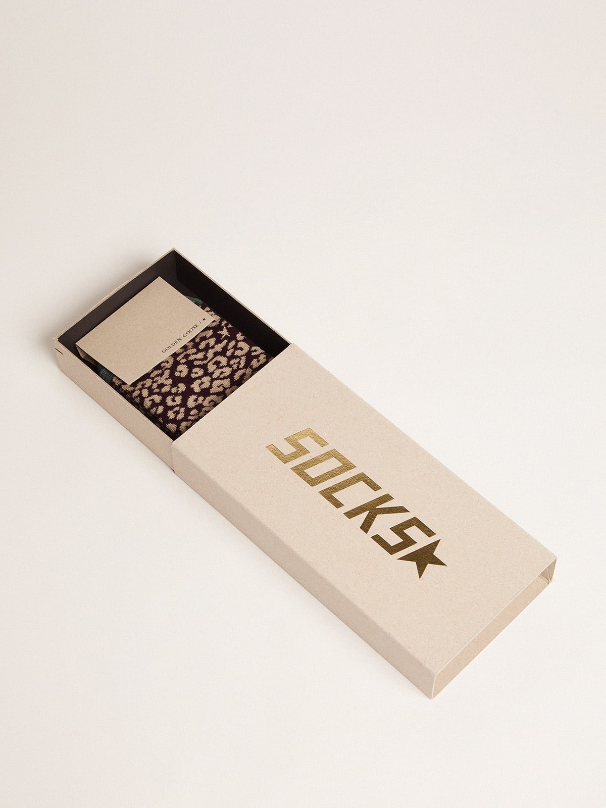 Animal-print socks with a blackberry base and military-green details - 2
