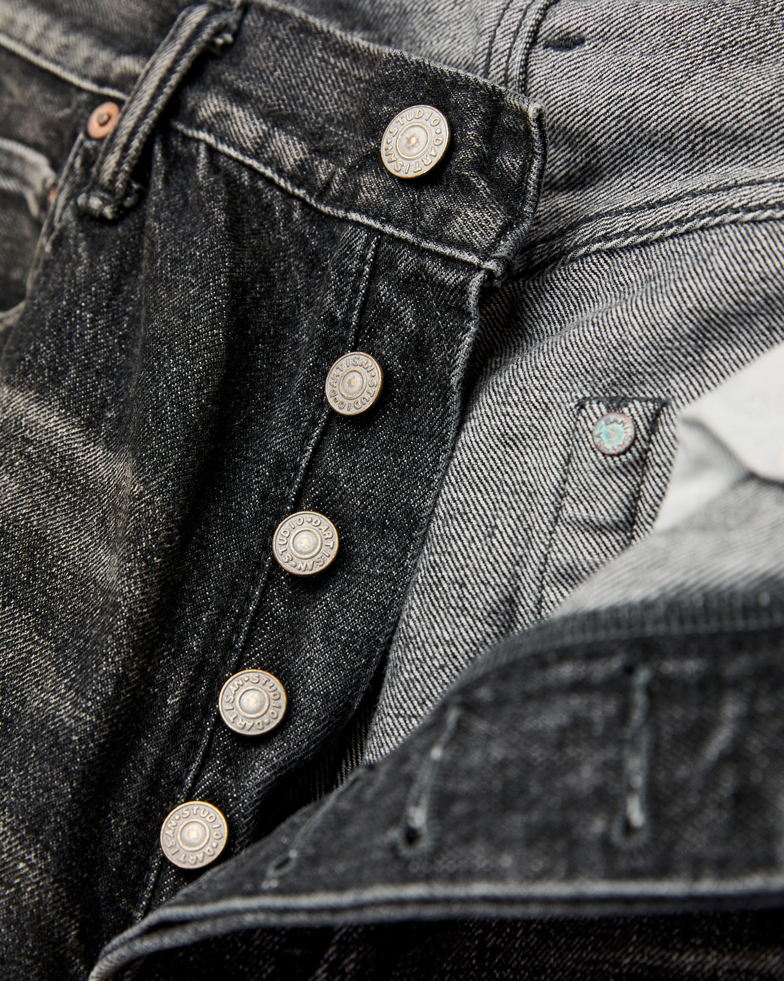 D1890UBS 13oz Washed Black Selvedge Denim - Loose Straight Fit - 6