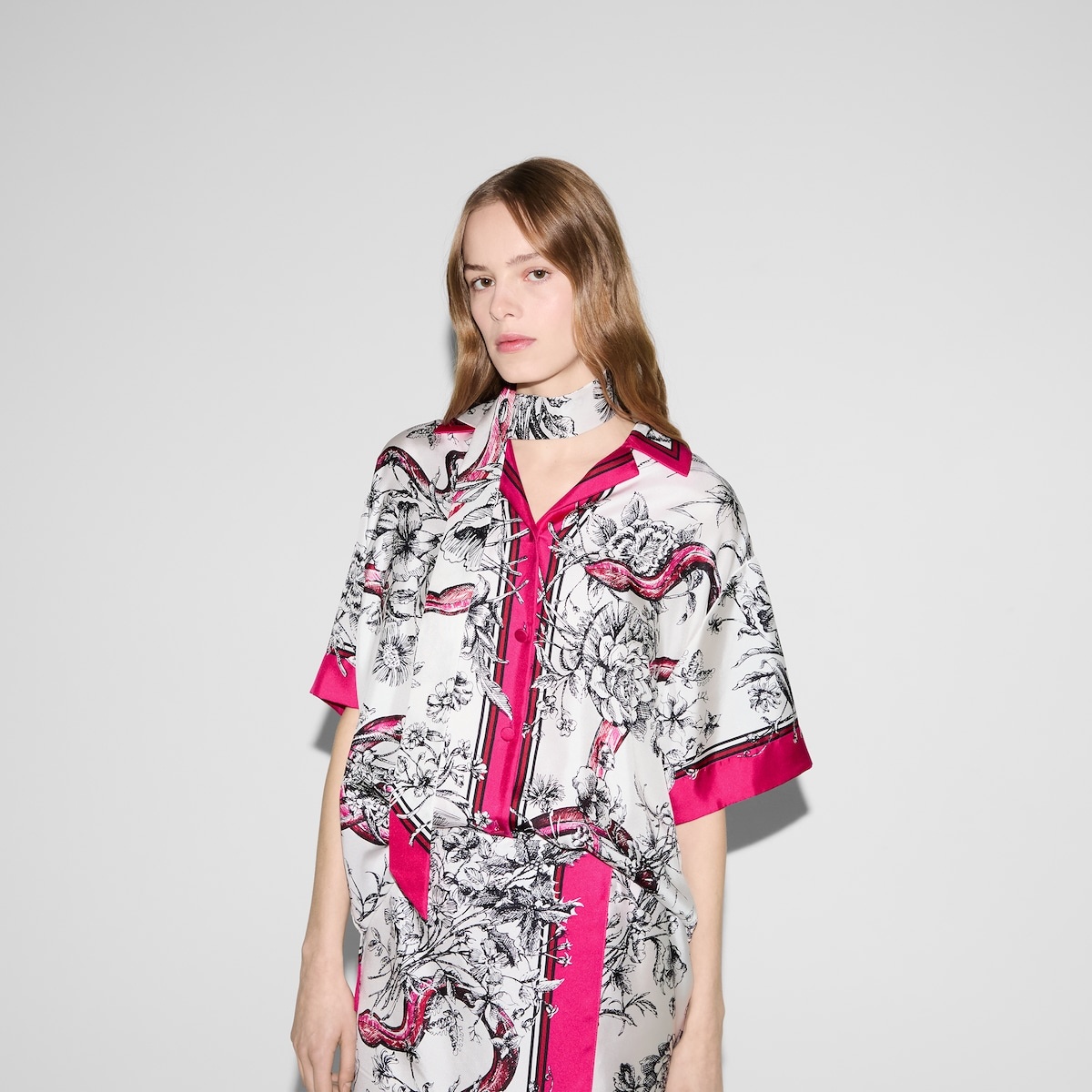 Printed silk neck bow - 3