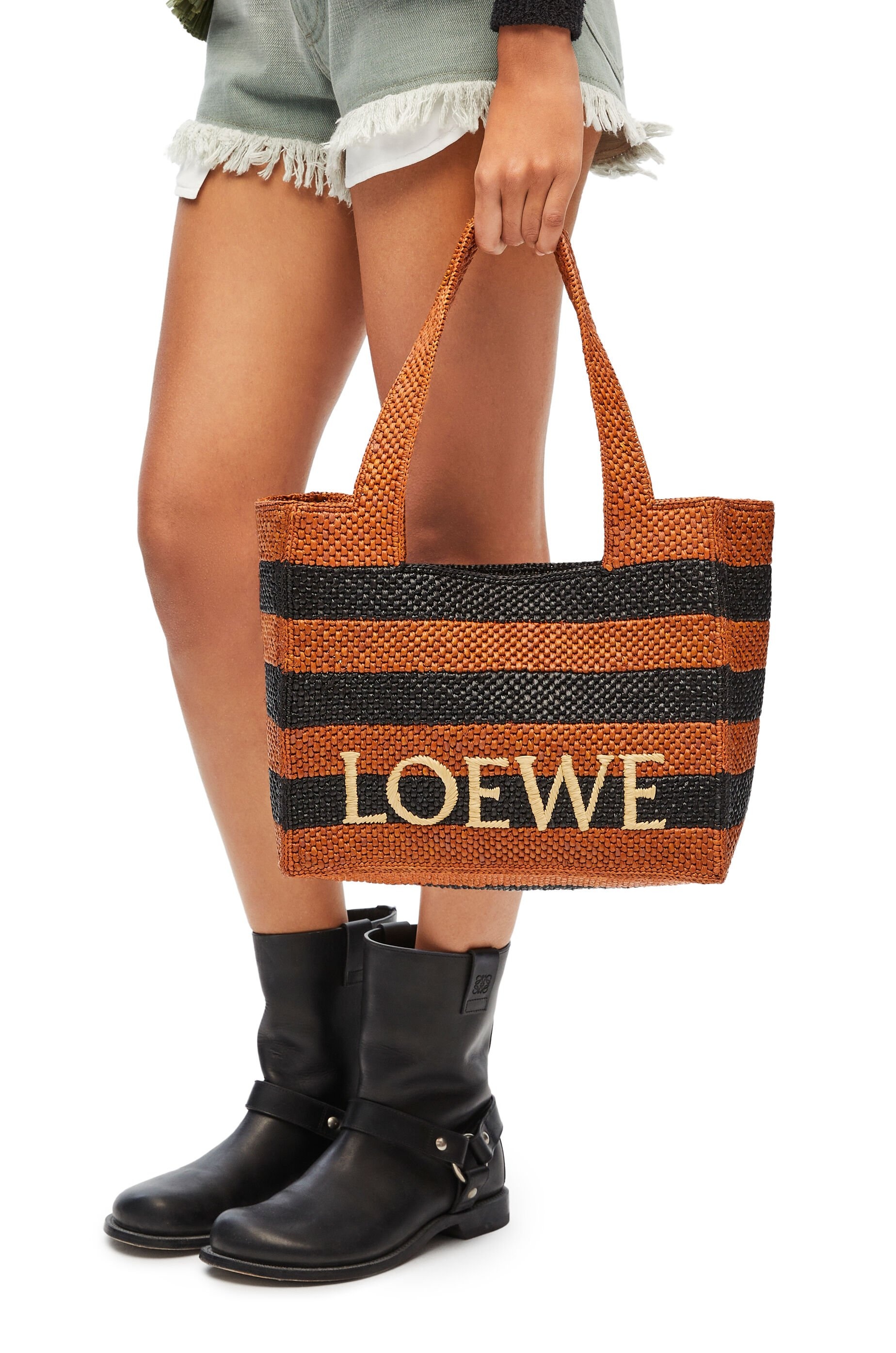 LOEWE Font tote in raffia - 3