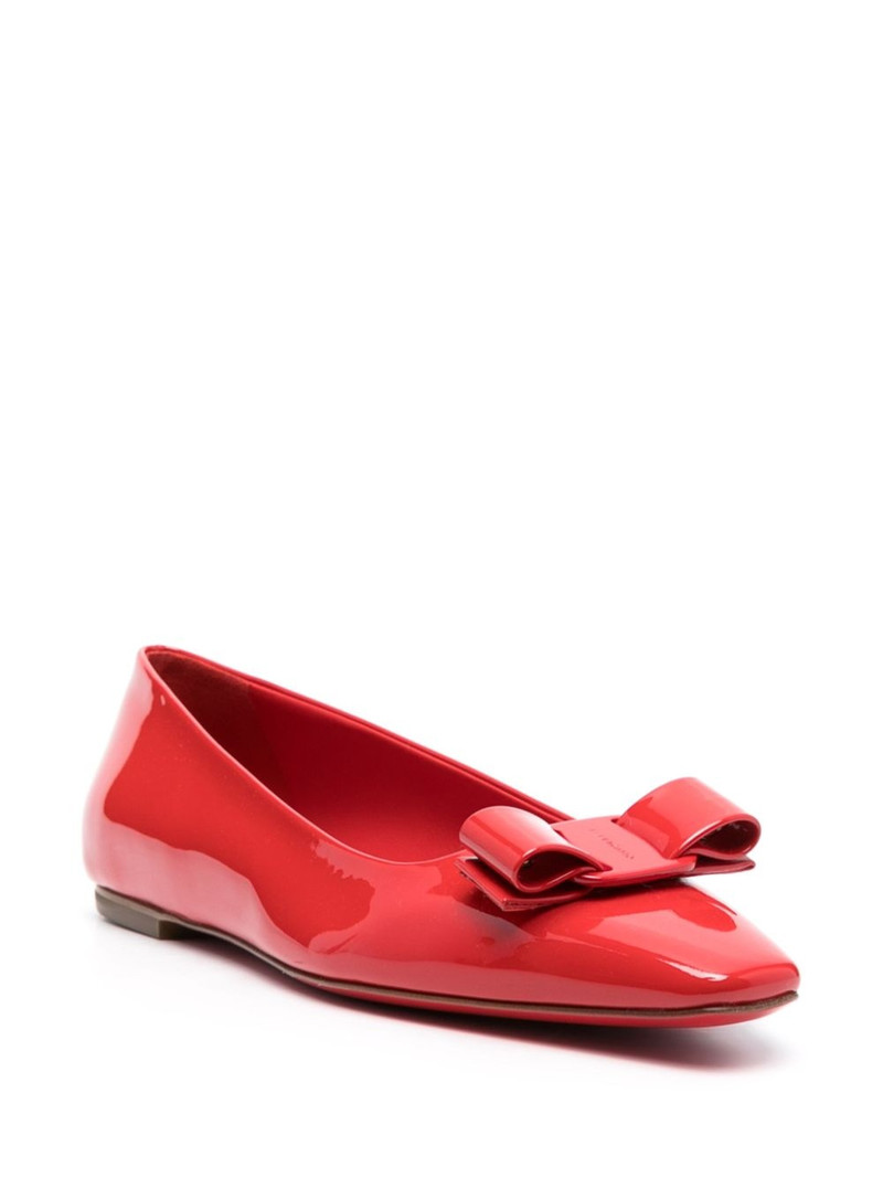 FERRAGAMO Vara bow-detail tonal ballerinas outlook