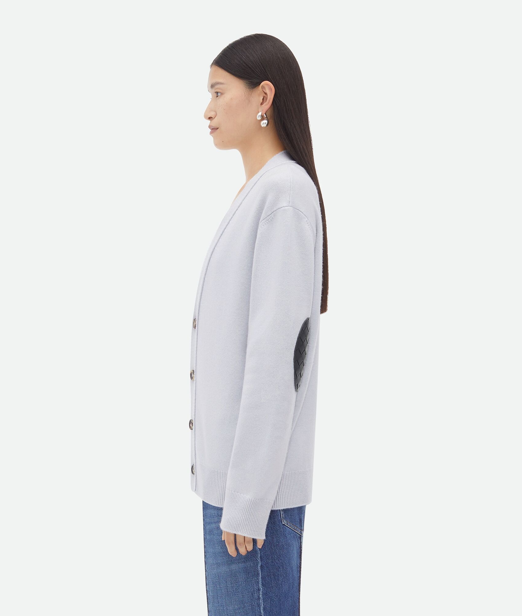 Cashmere Cardigan With Intrecciato Leather Patches - 2