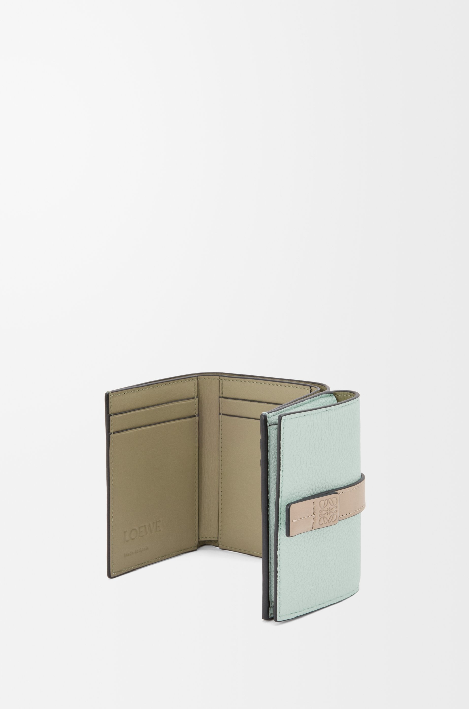 Trifold wallet in soft grained calfskin - 4