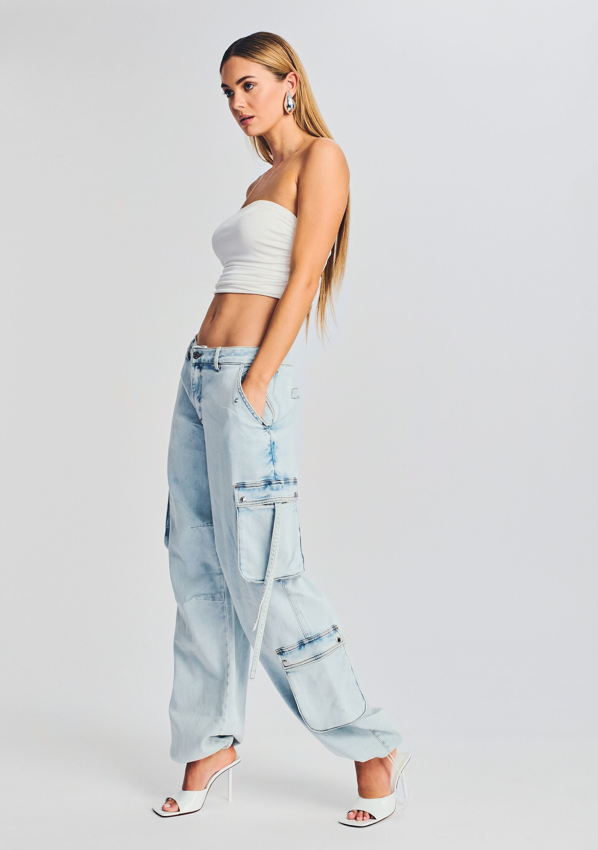 SAMIRA LOW RISE CARGO JEAN - 3