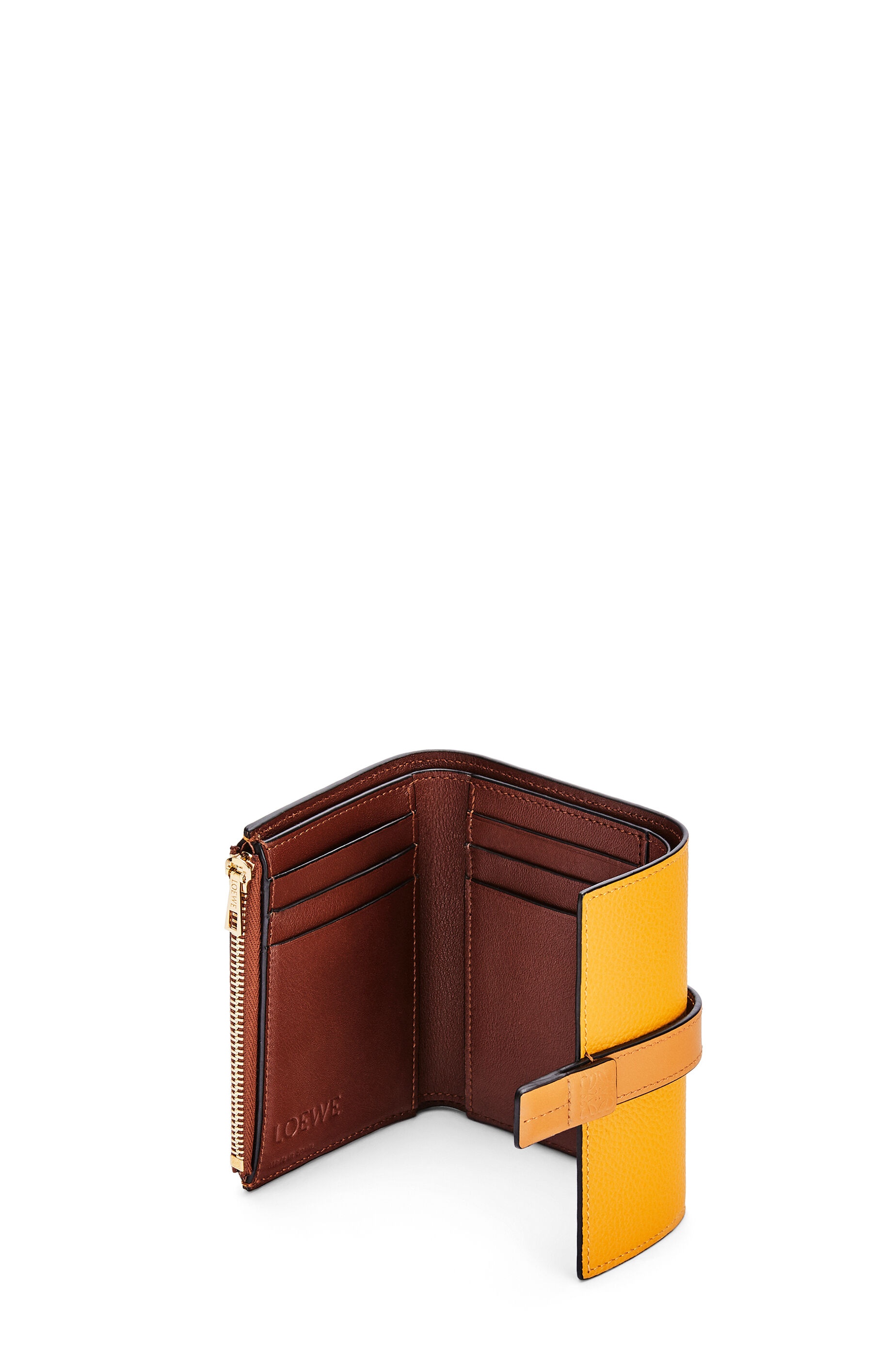 Small vertical wallet in soft grained calfskin - 2