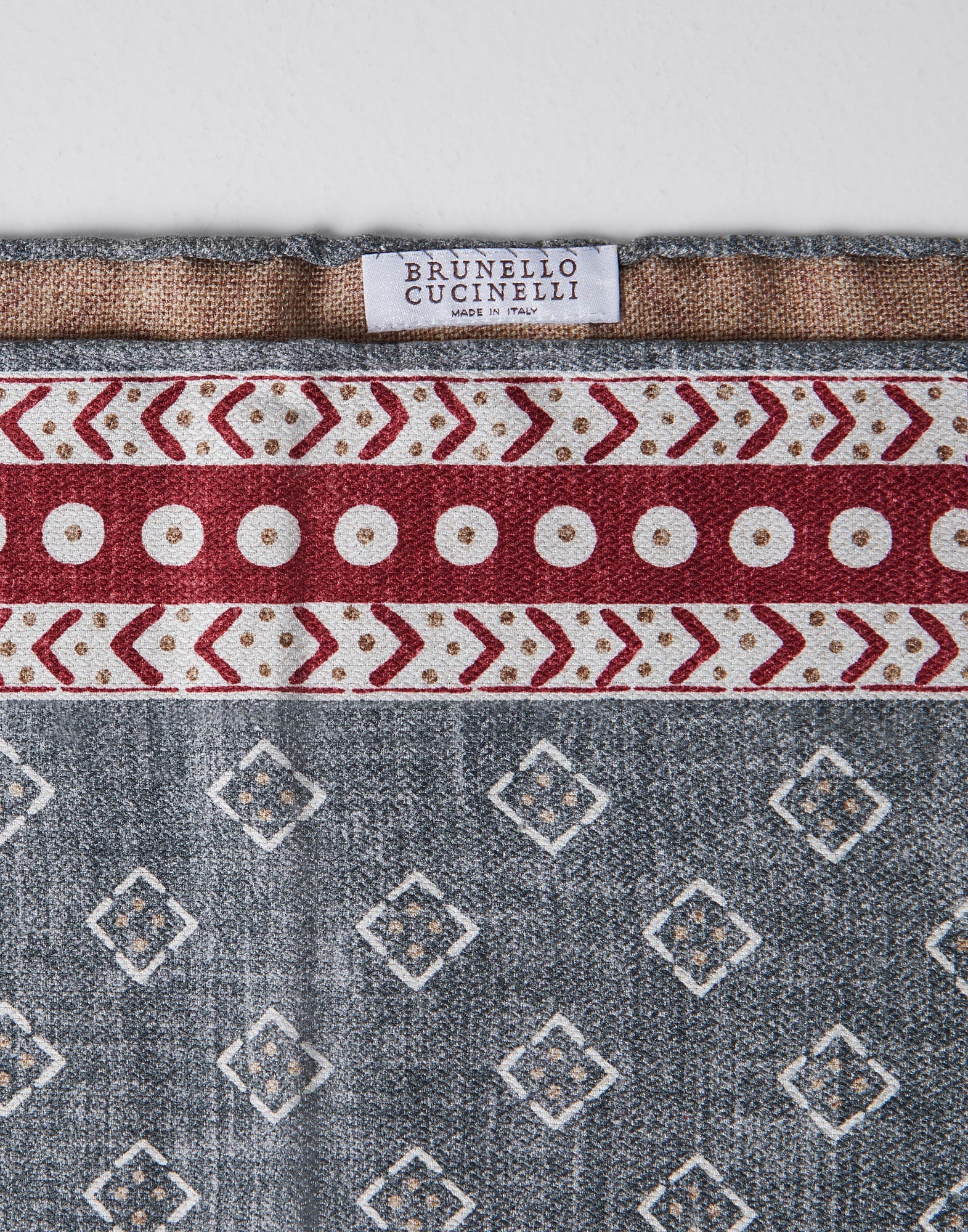 Silk pocket square with pattern and border - 2