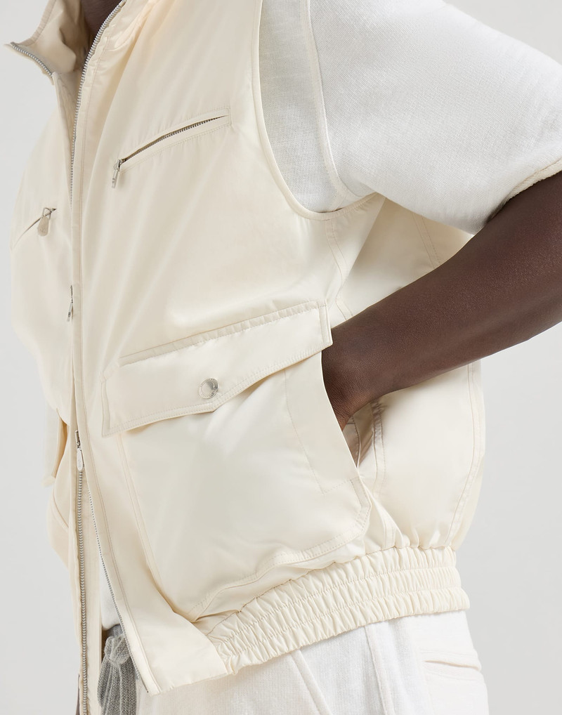 Bonded nylon vest with Thermore® padding 4